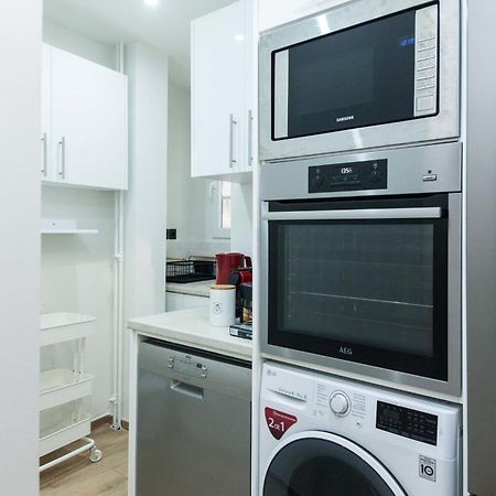 Acropolis View Modern Deluxe Suite With Balcony Атина Екстериор снимка